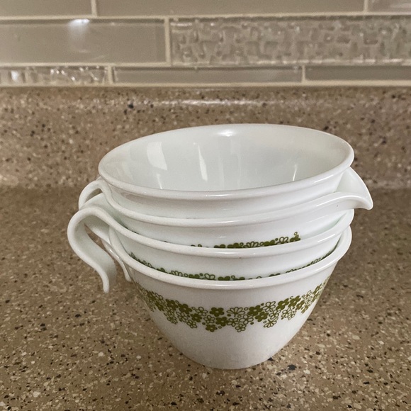 Corelle Spring Blossom/Crazy Daisy set of Sugar & Creamer and 2 tea cups - Picture 3 of 16